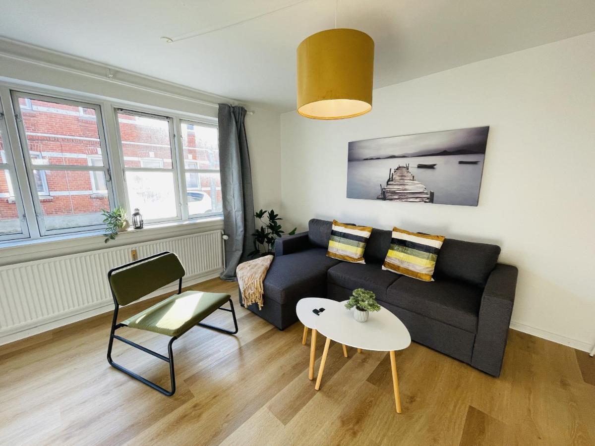 Aday - Central Terrace Apartment In Hjørring Eksteriør bilde