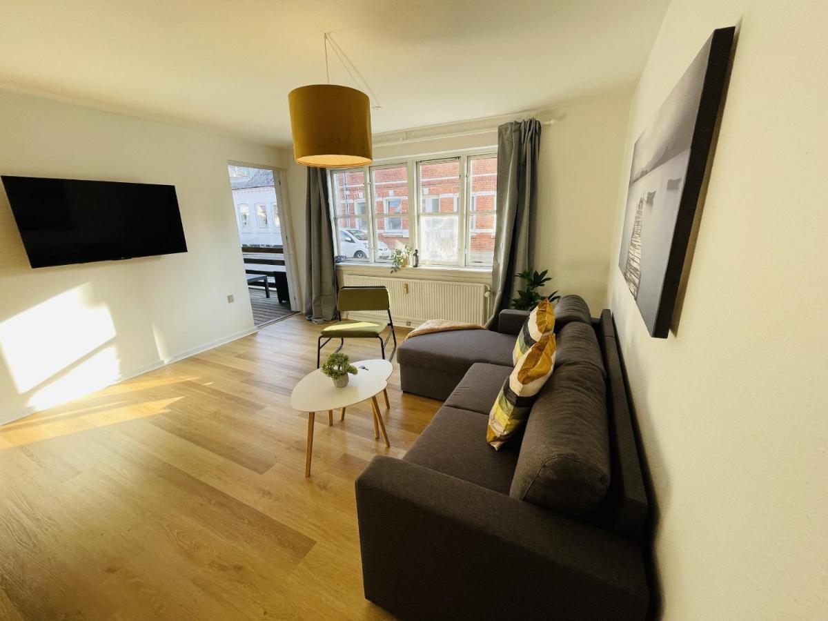 Aday - Central Terrace Apartment In Hjørring Eksteriør bilde