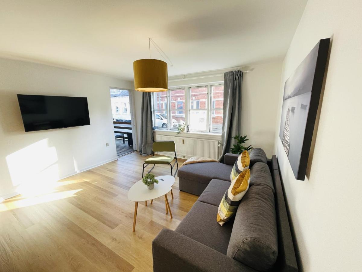 Aday - Central Terrace Apartment In Hjørring Eksteriør bilde