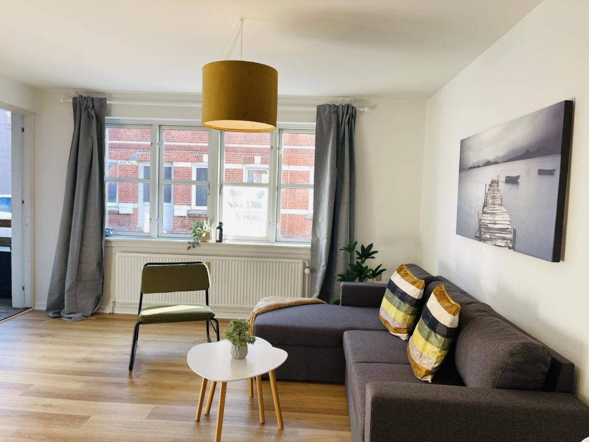 Aday - Central Terrace Apartment In Hjørring Eksteriør bilde